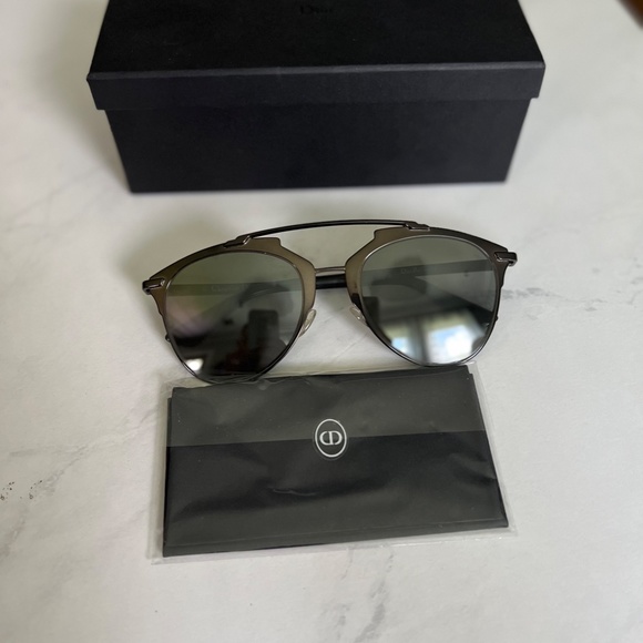 Christian Dior Reflected Wayfarer Sunglasses - Picture 3 of 8